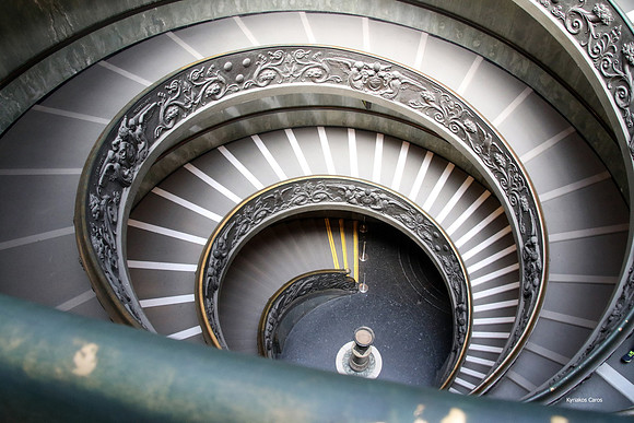 IMGL2366 Bramante Staircase vatican